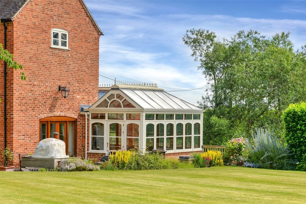 4 bedroom House for sale in Newfield Green Farm, Marchington Woodlands