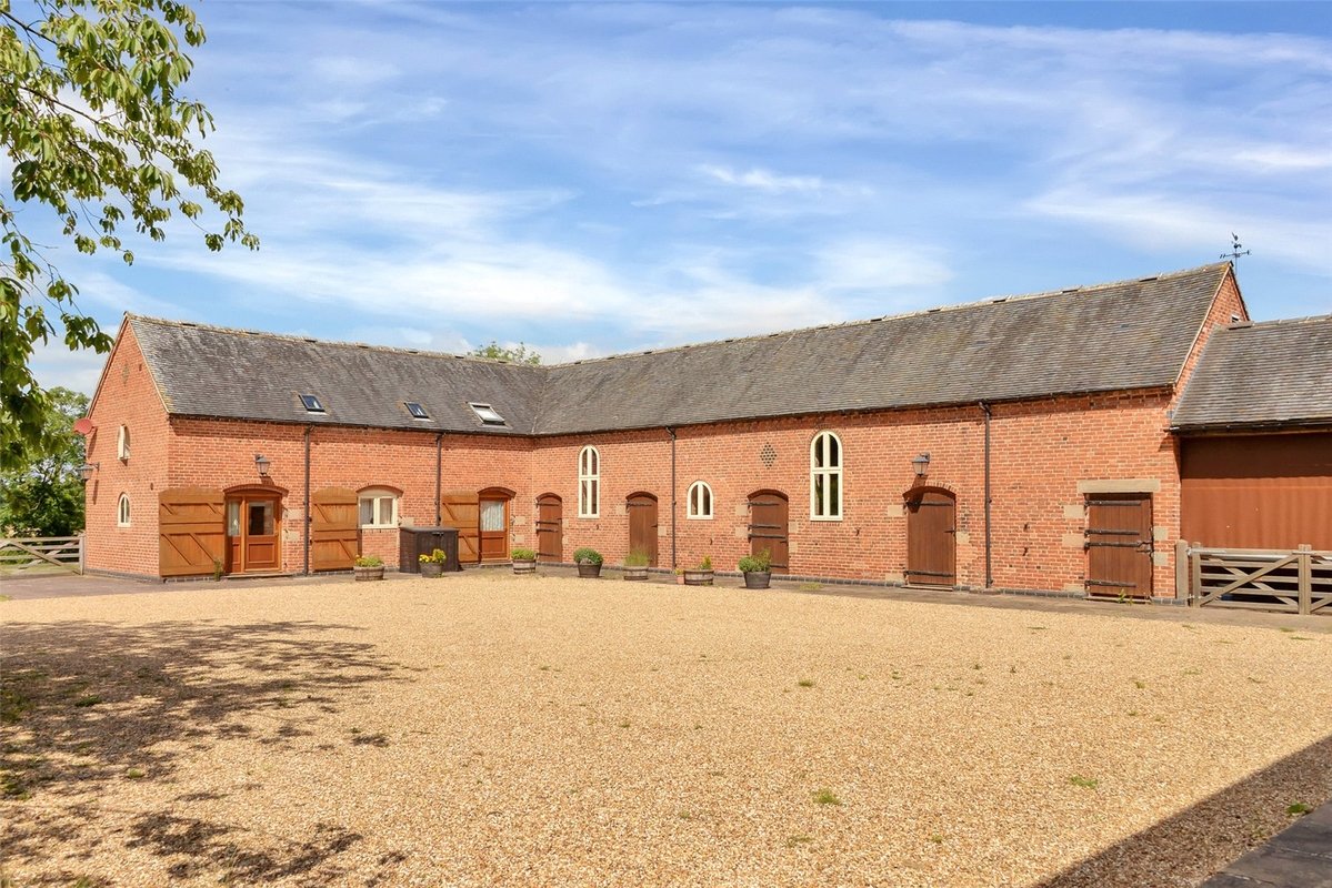 4 bedroom House for sale in Newfield Green Farm, Marchington Woodlands