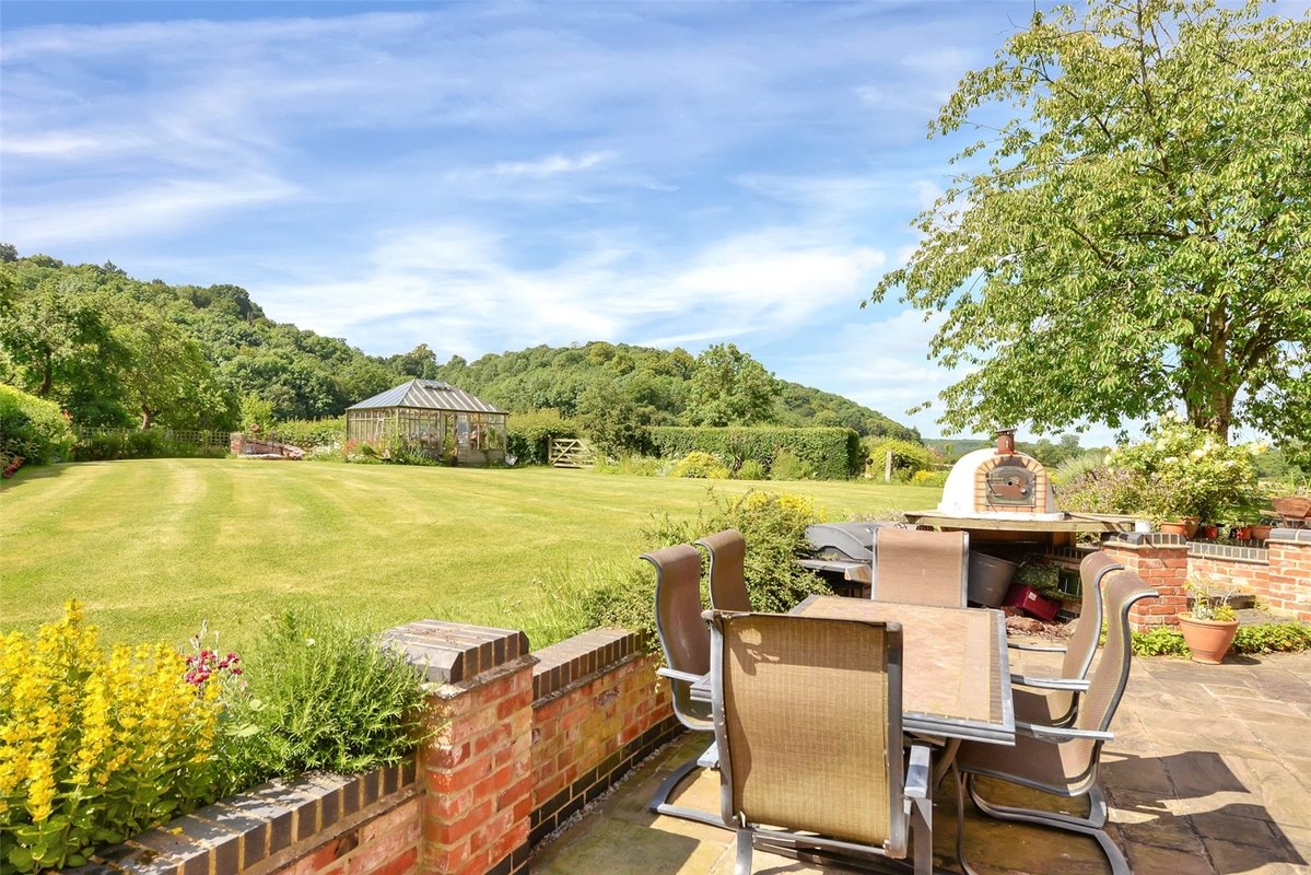 4 bedroom House for sale in Newfield Green Farm, Marchington Woodlands