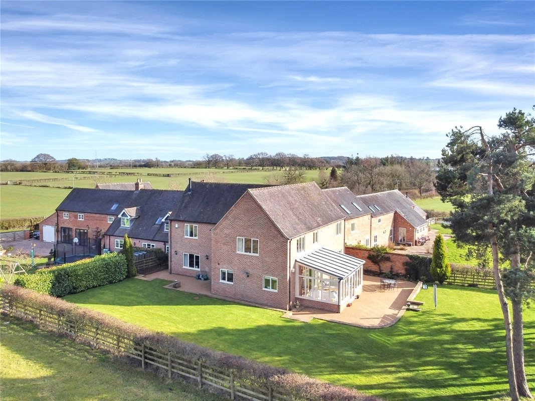 4 bedroom House for sale in The Farmhouse, Old Park Farm, North Lane