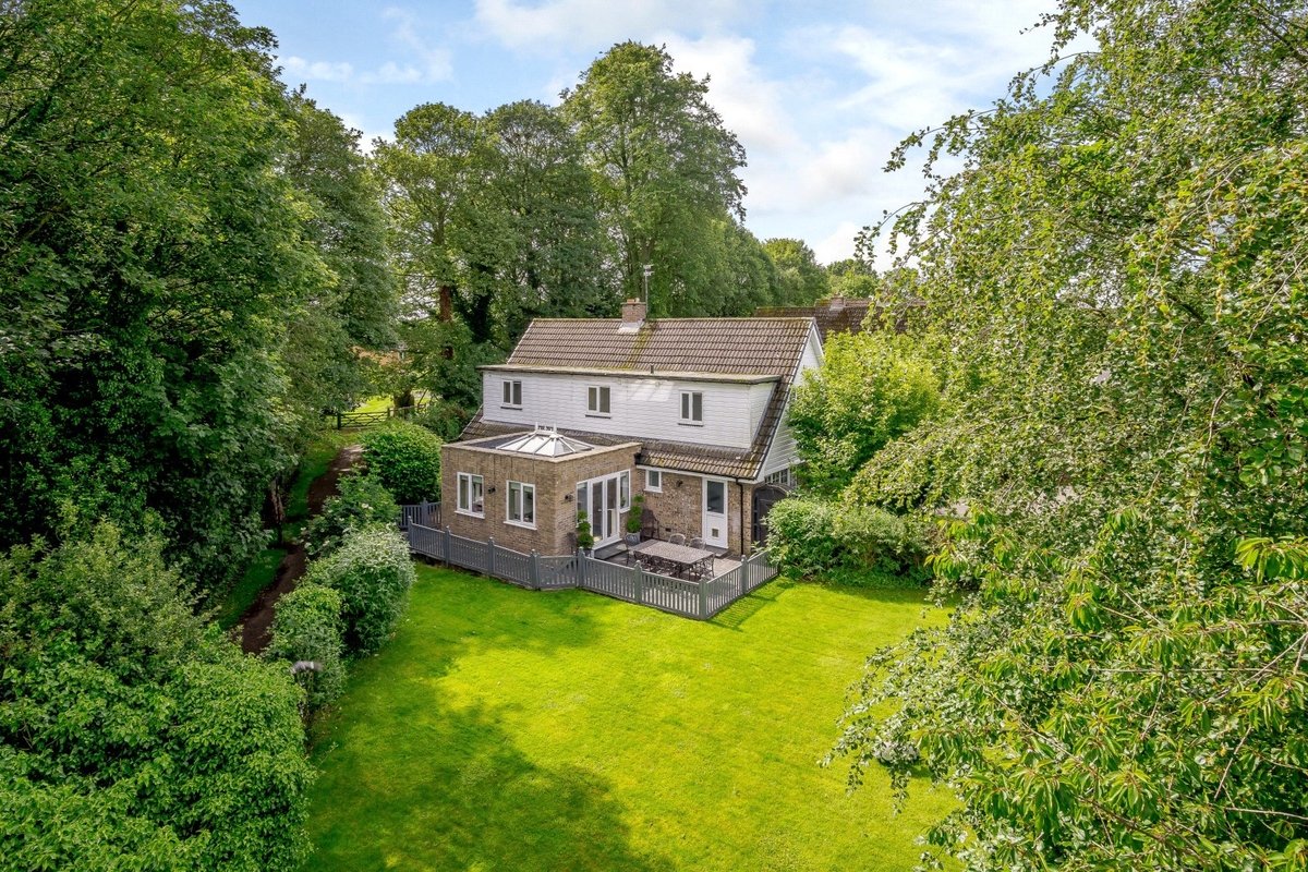 4 bedroom House for sale in 18, Pheasant Walk, High Legh, Knutsford