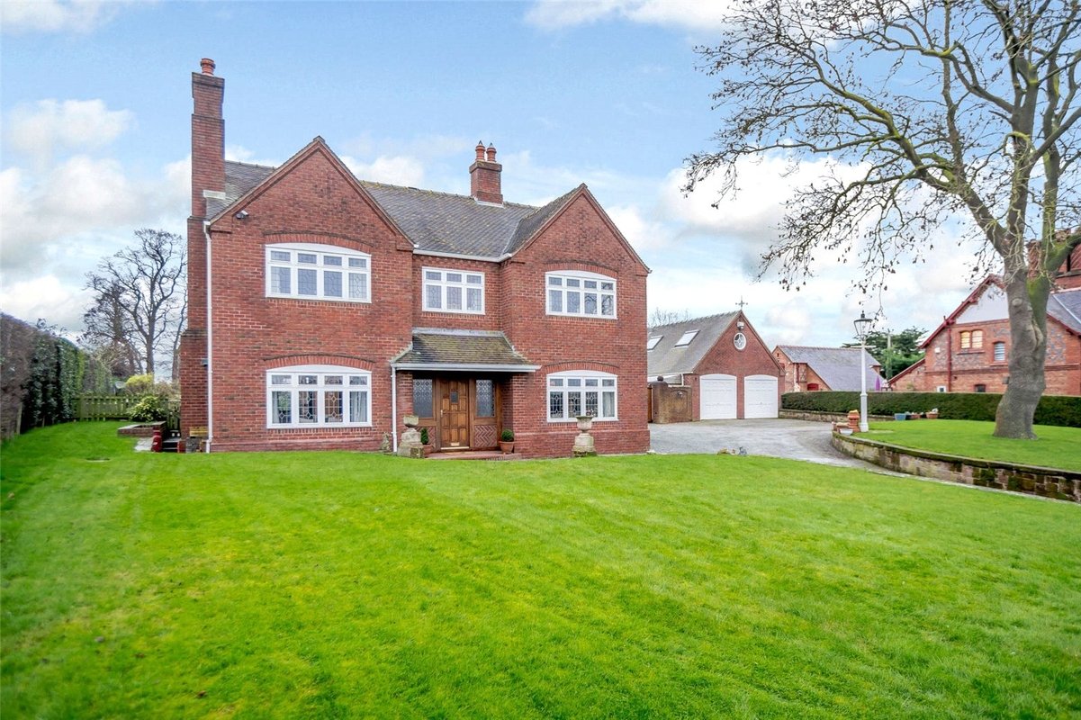 5 bedroom House for sale in The Hollow, Pump Lane, Churton, Chester ...