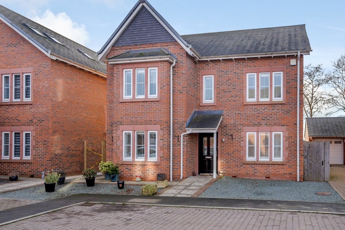4 bedroom House for sale in 3, The Hamptons, Chester Road, Nomans Heath