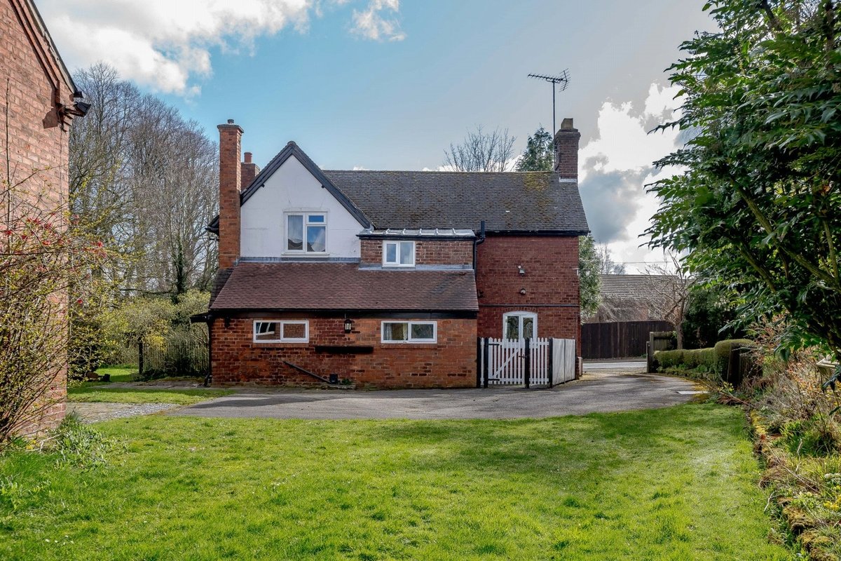 3 bedroom House for sale in Trevethoe, 57, Warrington Road, Cuddington