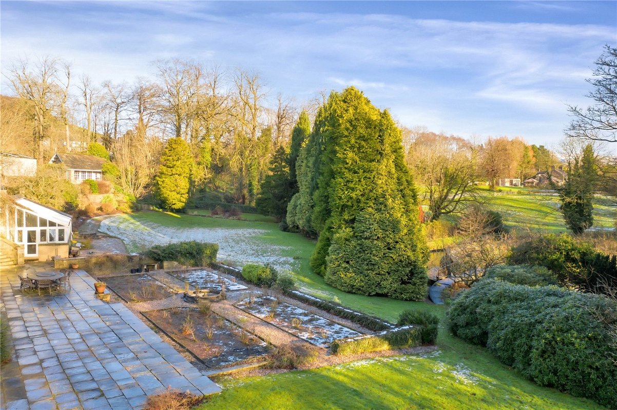 5 bedroom House for sale in White Hall, Whitehough, Chinley, High Peak