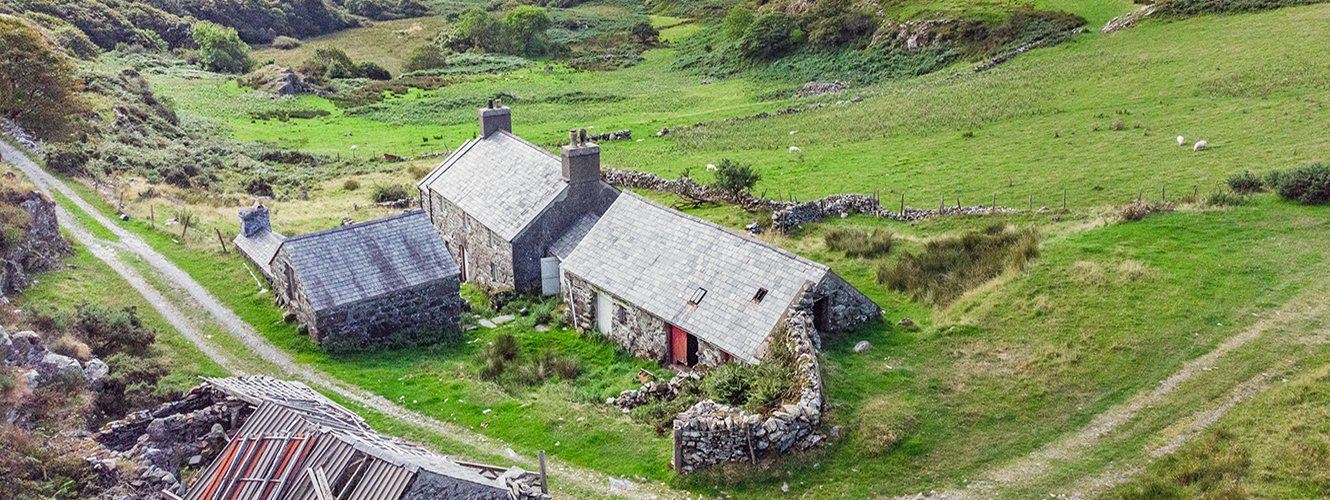 Remote cottage in Snowdonia National Park for sale for first time in 80